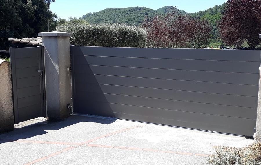 Nos mod&egrave;les de portails ALU &agrave;&nbsp;Issy-les-Moulineaux