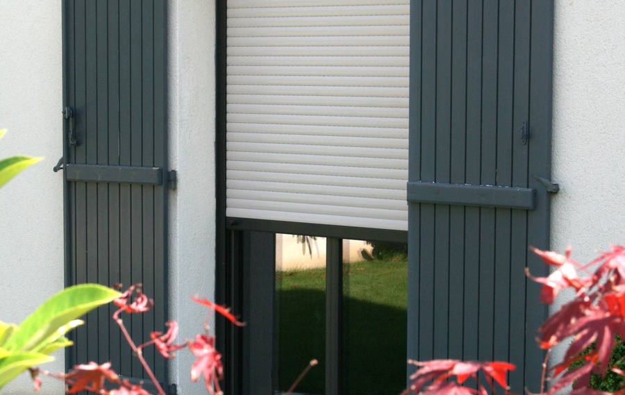 Volets battants roulants et occultants &agrave;&nbsp;Issy-les-Moulineaux